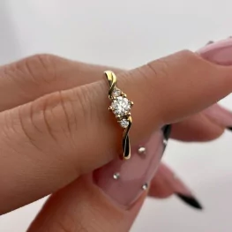 Złoty pierścionek z diamentami TP0117ZDT