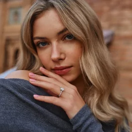 Pierścionek z białego złota z moissanitami TP0150BMT