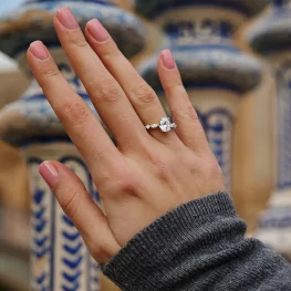 Pierścionek z białego złota z moissanitami TP0150BMT