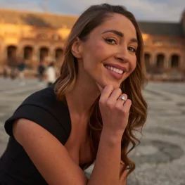 Pierścionek z białego złota z moissanitami TP0148BMT