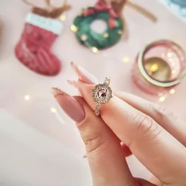 Pierścionek z różowego złota z morganitem i diamentami TP0095RMO Pierścionek z różowego złota z morganitem i diamentami TP0095RMO