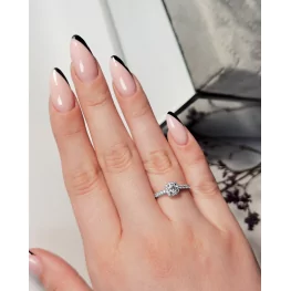 Pierścionek z białego złota z diamentami TP0122BDT Pierścionek z białego złota z diamentami TP0122BDT